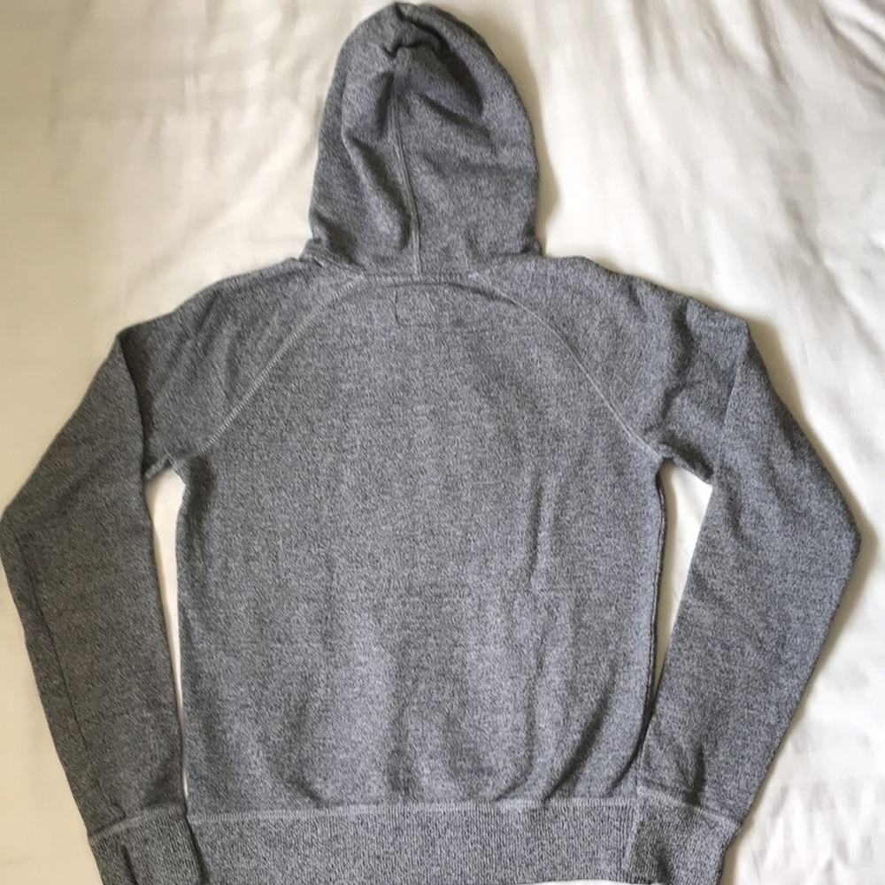 2/$75 Roots unisex grey marled classic hoodie w beaver logo polyester/cotton EUC - Picture 5 of 6